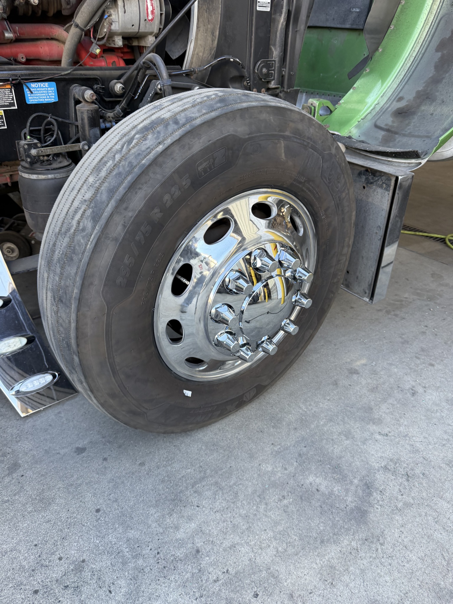 Wheel and hub detail